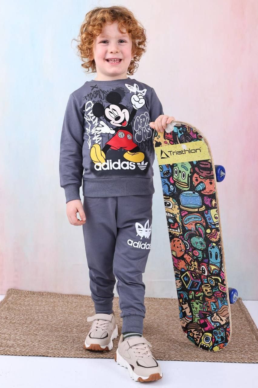✨ Survêtement Enfant Mickey Adidas – Confort, Style et Fun au Quotidien ! 🏃♂️🎉