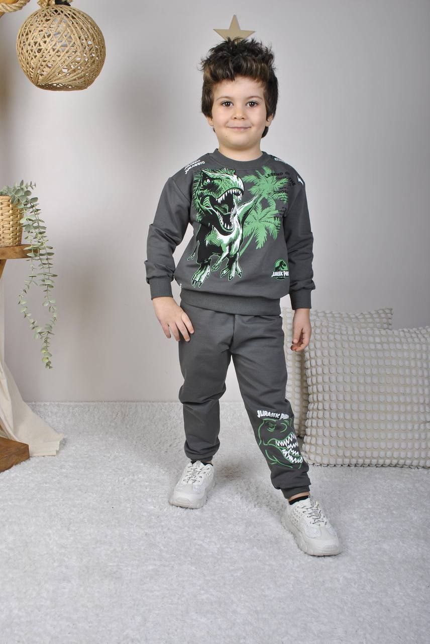 Ensemble Jogging Dino Adventure – Style, Confort et Originalité pour Petits Explorateurs ! 🦖✨